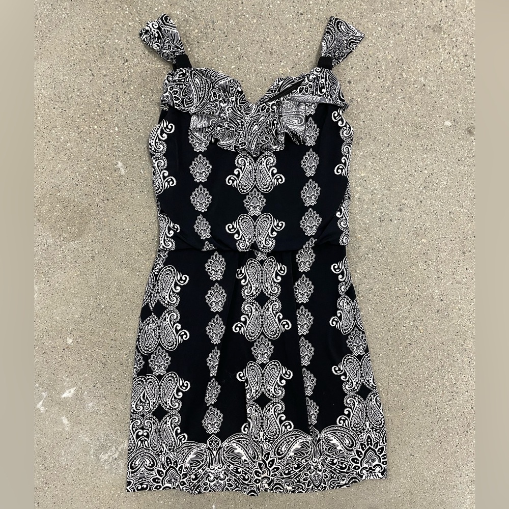 White House Black Market Floral Blouson Dress Black & White Size XS - Picture 6 of 7